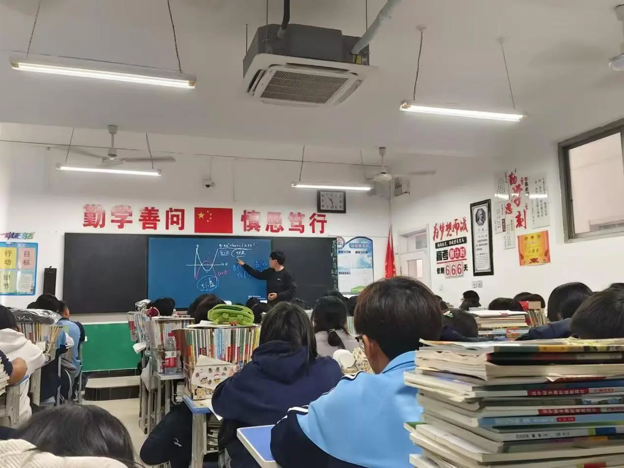 176c9b85efc047d0827c3e26d94c1ea6.jpg 176c9b85efc047d0827c3e26d94c1ea6.jpg