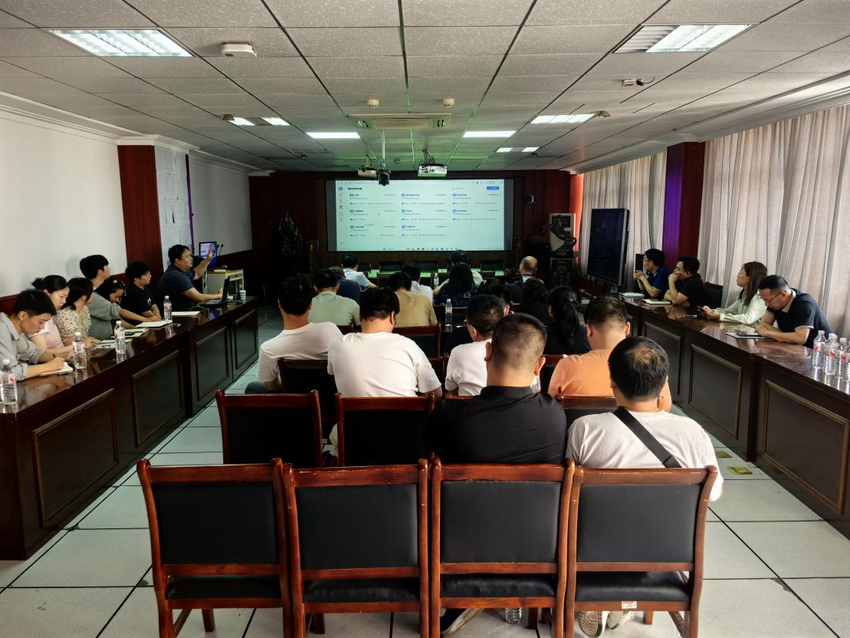 AI利剑出鞘:一所高校与一座城市的智慧警务创新实践——kaiyun开云官方人工智能与计算机学院团队赋能社会治理的“黄石样本” (1).doc